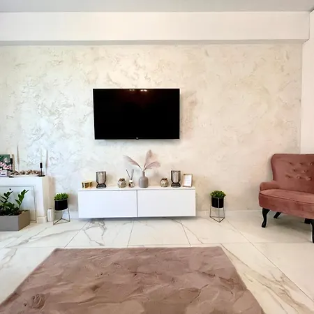 Апартаменты Velvet Vista Нэводари